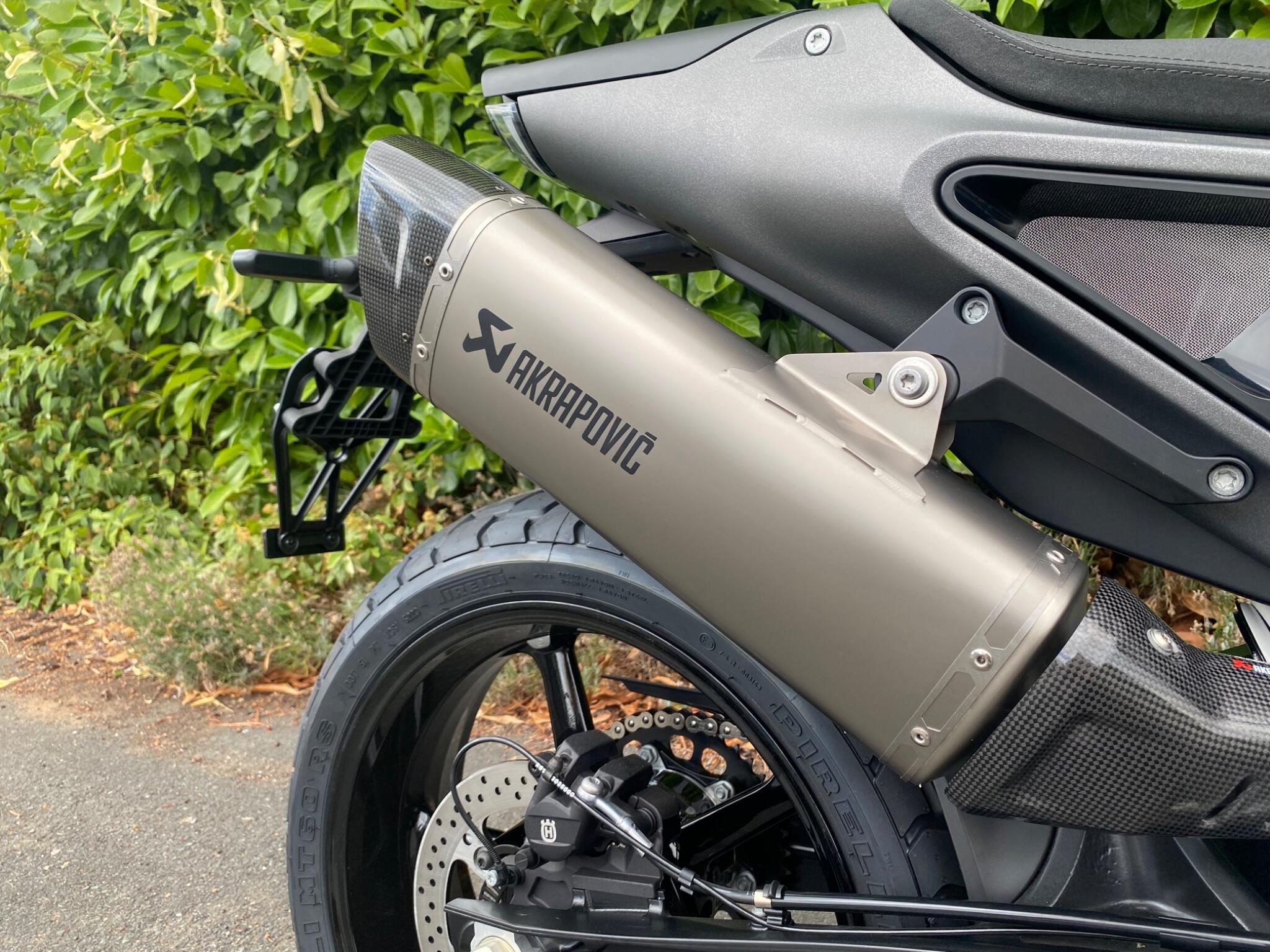 Husqvarna Svartpilen 801